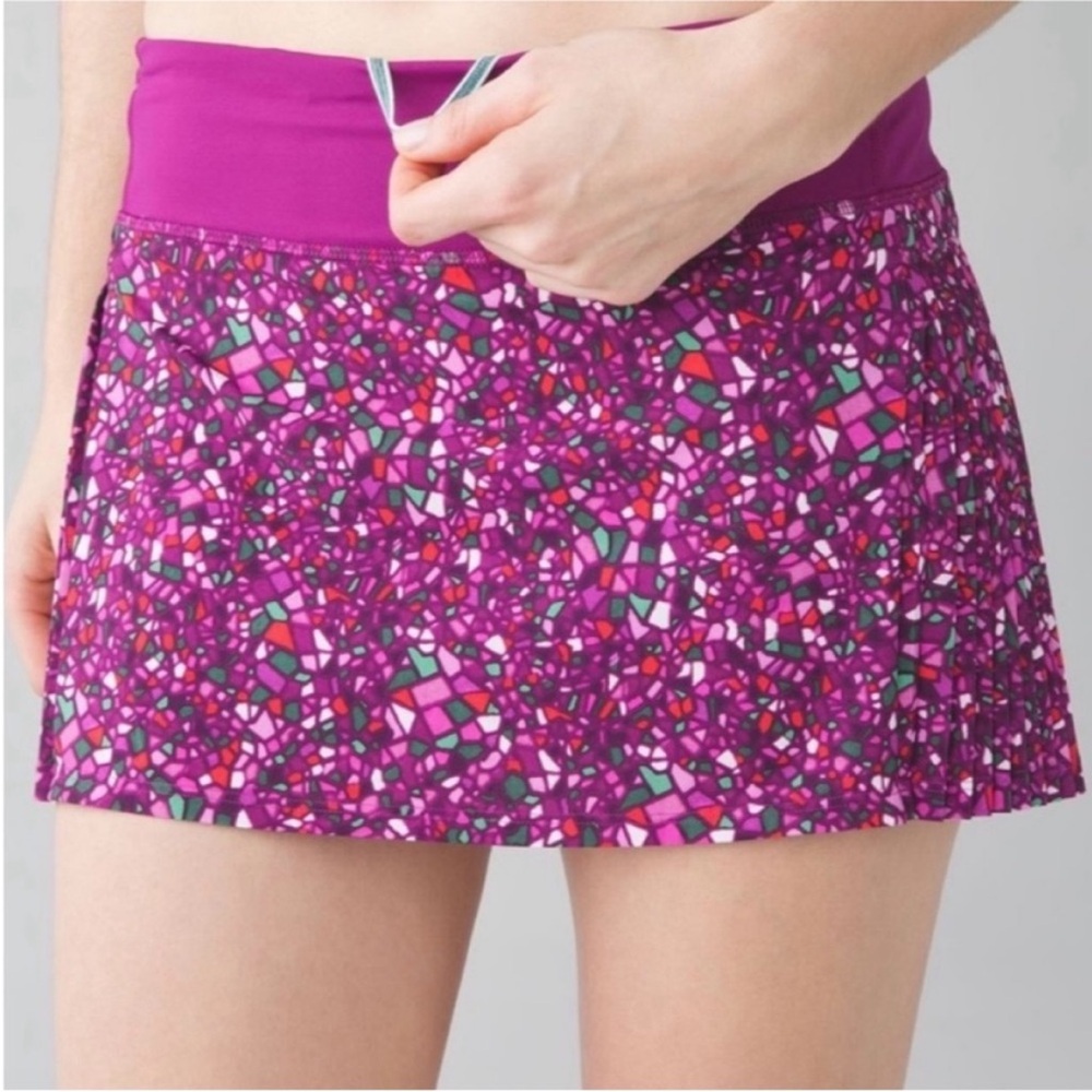 Lululemon✨Vibrant Purple Mosaic Skirt size 6